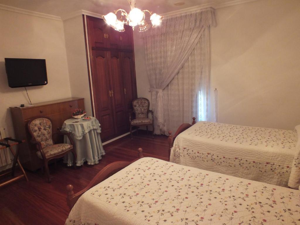 Hotel Pousada Vicente Risco Castro Caldelas Room photo
